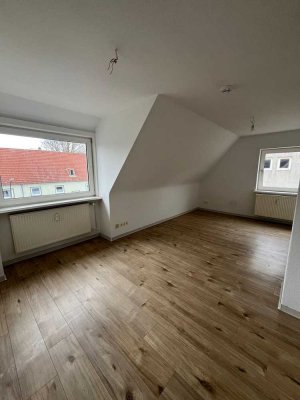 Charmante Dachgeschosswohnung zum Wohlfühlen – 2 Zimmer in ruhiger Lage in Salzgitter-Thiede