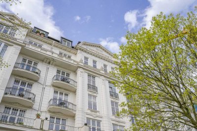Hofweg Palais - Altbau ETW im Erdgeschoss mit sonnigem Garten und Terrasse