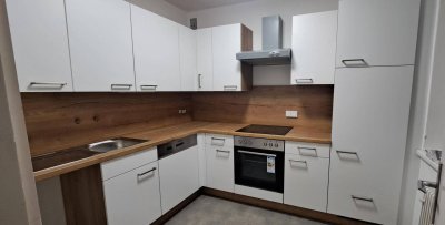 Toplage - ruhige 2 Zimmerwohnung mit Loggia in Zentrumsnähe