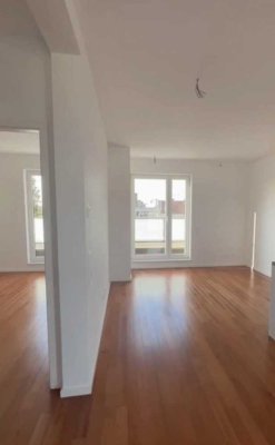 UNTERMIETE: 2-Zimmer-Dachgeschosswohnung mit zwei Balkonen