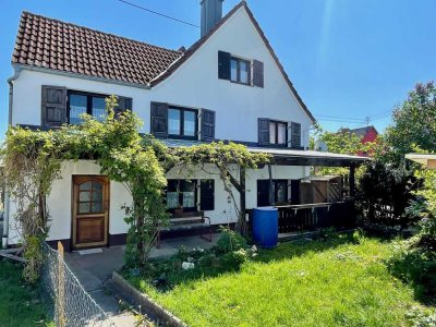 Bezugsfreies gepflegtes Einfamilienhaus mit kleinem Garten