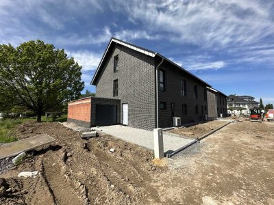 Exklusive Neubau-Doppelhaushälfte in Heinsberg-Unterbruch