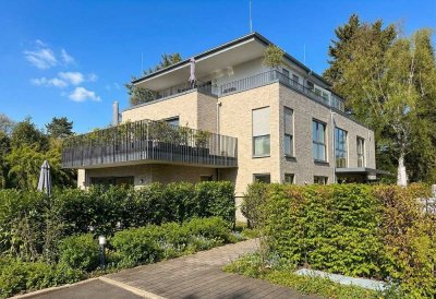 EXKLUSIVE, NEUWERTIGE 6-Zimmer-EG-Wohnung mit LUXUS-Innenausstattung plus TERRASSEN und EBK !!!