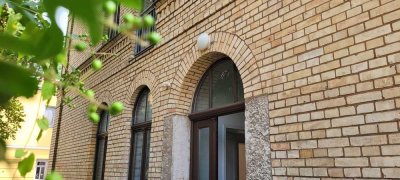 Kleine feine Altbauwohnung mit Stellplatz in der Westvorstadt! Provisionsfrei!