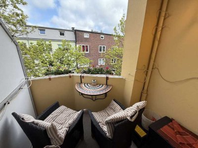 Traumhafte 2 Zimmer Wohnung mit 2 Balkonen in Eimsbüttel