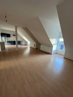 Helle 3-Zimmer Wohnung in Landau-Mörlheim mit 104 m²