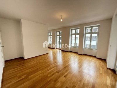 Altbauflair trifft Wohnkomfort – Zwei Zimmer, zwei Balkone und modernes Ambiente
