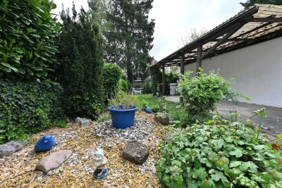 Selten: Erdgeschosswohnung mit vollständigem Gartenanteil und Hauscharakter