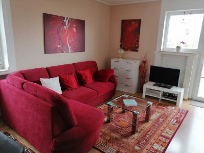 Nette, möblierte 1-Zimmer-Wohnung mit Balkon in Neuss-Furth