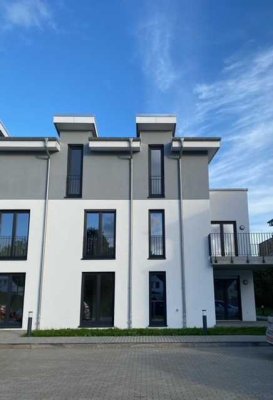 Moderne Dachgeschosswohnung mit Dachterrasse und Fahrstuhl!