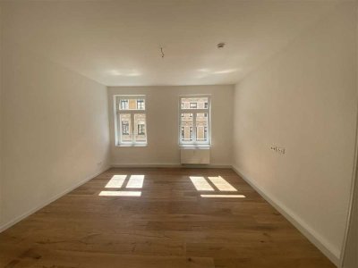 südl. Innenstadt* Zweitbezug* helle 2-Zi-Whg. mit Balkon*Wohnküche mit EBK* Tageslichtbad