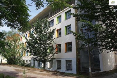 Top- Apartment in direkter Uninähe mit Badewanne