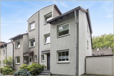 Ideal für Familien, viel Platz, traumhafter Garten !
Nahe "Marina Stölting"& dem Rhein Herne Kanal!
