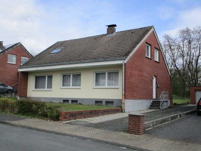 Einfamilienhaus auf großem Grundstück in  Delbrück