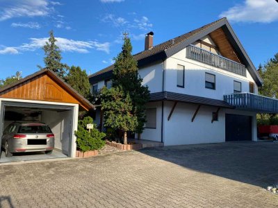 Platz für alle: Modernisiertes Mehrgenerationenhaus mit 3 Wohnungen & Traumgarten