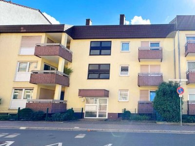 Renovierungsbedürftige Citywohnung mit schöner Dachterrasse und TG-Platz - attraktive Kapitalanlage