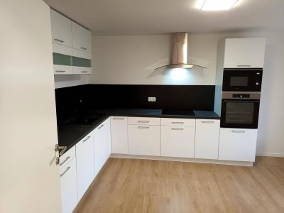 Große freundliche Wohnung - zentral