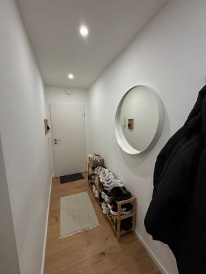 Helle 2-Zimmer Wohnung mit Balkon und Einbauküche
