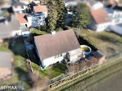 RESERVIERT: Zwei Häuser, großer Grund - Wohnen &amp; Vermieten oder Großfamilie?!