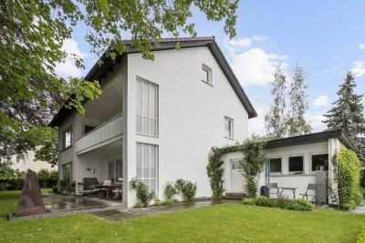 Stilvoll saniertes Park-Juwel nahe des Untreusees