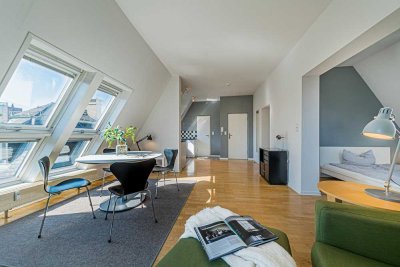 SCHICK MIT SKYLINEBLICK ... Dachgeschoss mit toller Ausstattung