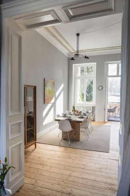 Sanierte, luxuriöse 2-Zimmer-Altbau-Wohnung mit EBK und 2 Balkonen, Wuppertal, Arrenberg-Viertel