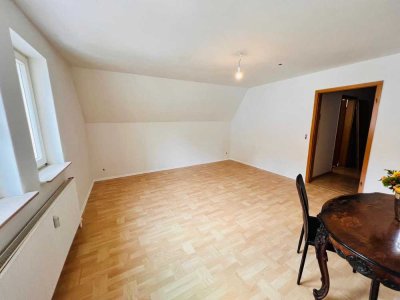 780 € - 85 m² - 3.0 Zi.