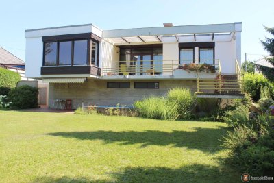 Oberwart: Architekten-Bungalow in traumhafter Aussichtslage