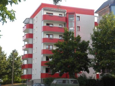 Sanierte 2-Raum Wohnung mit Aufzug und großem Balkon