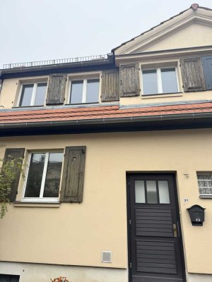 Charmantes, denkmalgeschütztes Reihenhaus – frisch saniert Berlin-Buch (Pankow)