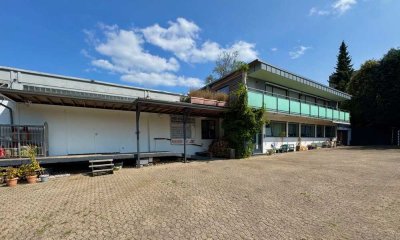 Seltene Gelegenheit! 3 große Wohnungen- 2 große Hallen- Büros und Stellplätze