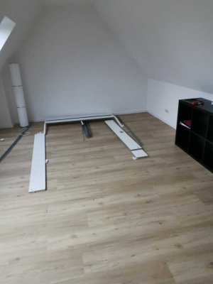 Attraktive 3-Zimmer-Dachgeschosswohnung in Barsbek