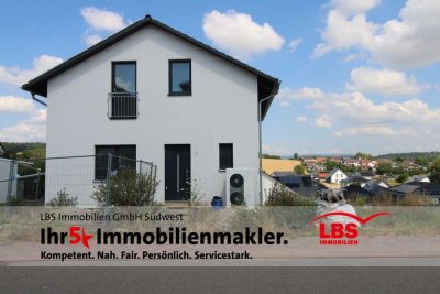 Traumhaftes Rohbauprojekt: Einfamilienhaus mit Einliegerwohnung & Panorama-Ausblick!