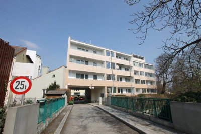 Moderne 3-Zi-Wohnung mit Balkon in Mödling, 76m², gepflegt, offene Wohnküche!