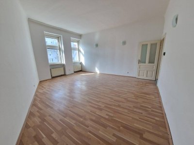 2er WG geeignet- 2 ZIMMER + Wohnküche - NÄHE SPITZ, U6 UND WASSERPARK