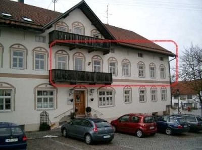 Freundliche 3-Zimmer-Wohnung mit Balkon und EBK in Oberbergkirchen