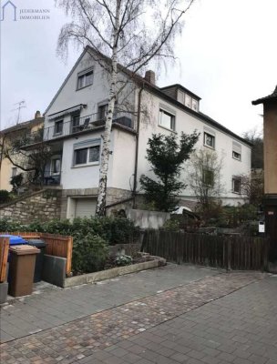 Charmantes Mehrfamilienhaus mit Ausbaureserve in Gerbrunn!