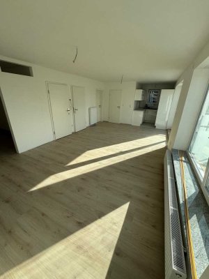 5-ZI-Maisonette-NeubauWohnung mit 2 Balkone/2 EBK/2 Bäder  in Frankfurt-Harheim