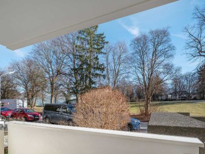 MAIER - U-Bahnlage! Bezugsfreies Appartement mit Parkblick!