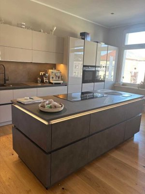 Umfangreich sanierte 3 Zimmer Altbauwohnung mit Wohlfühlgarantie