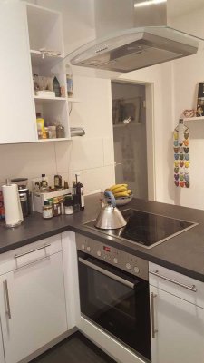 Wunderschöne 3 Zimmer Altbauwohnung mit EBK an der Lister Meile