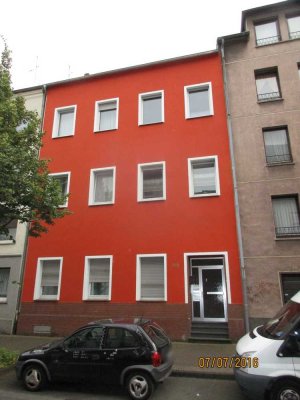 Helle 2-Zimmer-Wohnung im 1. OG in Krefeld-Stadtmitte