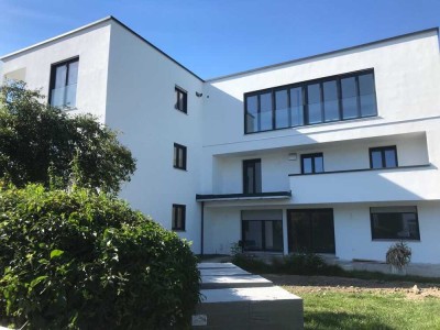 Exklusives Penthouse mit 3 Zimmern und Balkon in Landau an der Isar