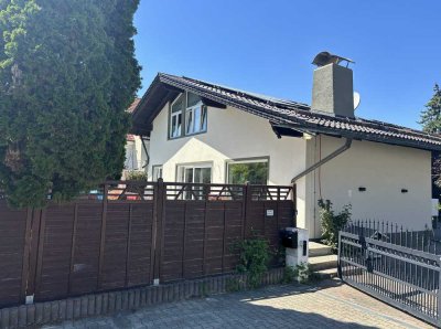 RESERVIERT!! Geräumiges, 5-Zimmer-Einfamilienhaus mit lux. Innenausstattung und EBK in Münch Aubing