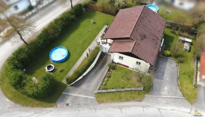 Bungalow mit Vollunterkellerung &amp; uneinsehbarem Garten – Privatsphäre garantiert