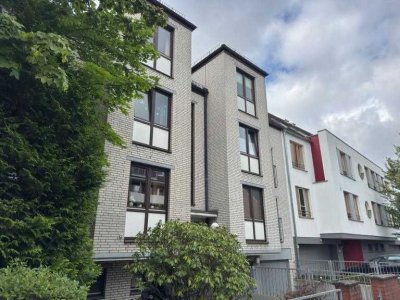 Schöne 3-Zimmer-Wohnung mit großer Terrasse, Einbauküche und Garage in ruhiger Lage von Bremen