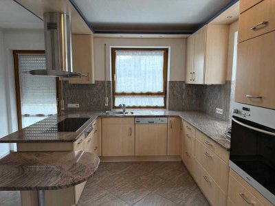 Wunderschöne 3,5-Zimmerwohnung in ruhiger Lage mit hervorragendem Ausblick / Wüstenrot-Berg