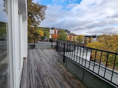 Geräumige 1-Zimmer-Wohnung mit großem Balkon in ruhiger, gut angebundener Lage!