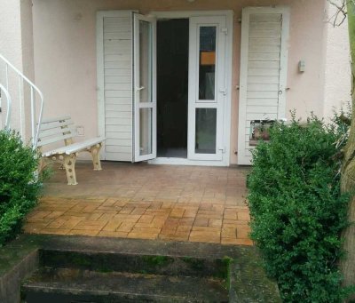 großzügige 4 ZKB im vorderen Westen mit Terrasse und Gartenmitbenutzung