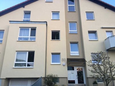 In Pforzheim: Gepflegte Wohnung mit drei Zimmern und Terrasse mit Sondernutzung Garten